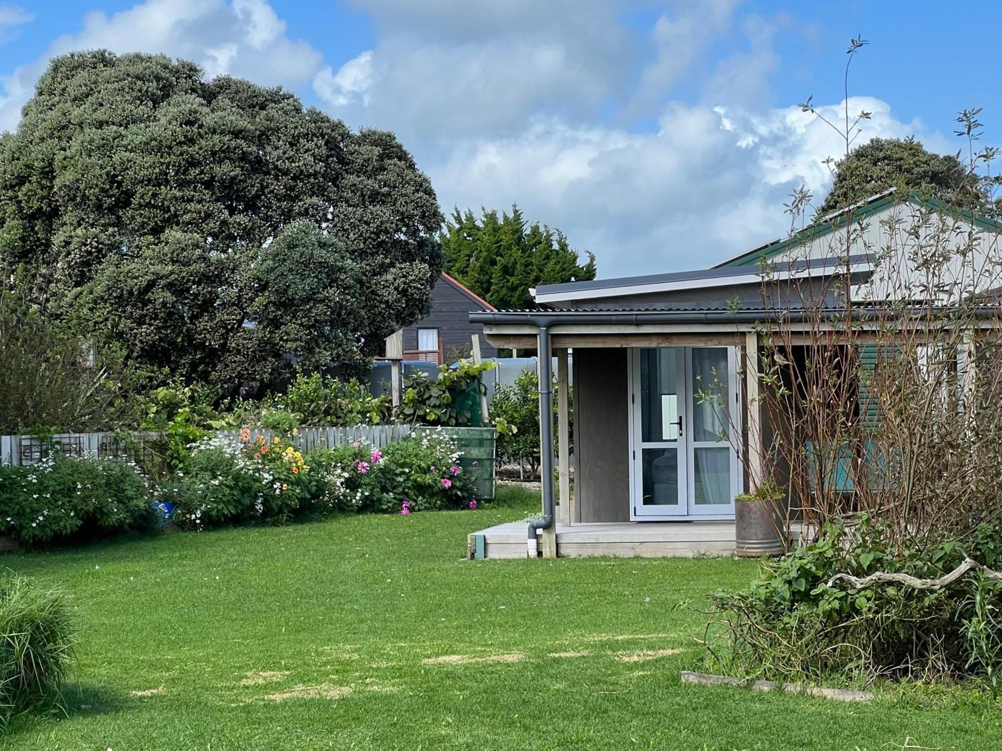 @Taradise-Opunake - Eco-Friendly Coastal Hideaway Apartment Exterior photo